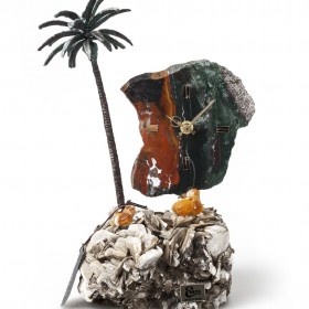 Часы «Пальмовый рай» из яшмы с бронзой